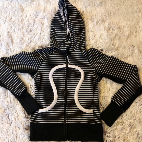 lululemon athletica Tops - Lululemon scuba sweater